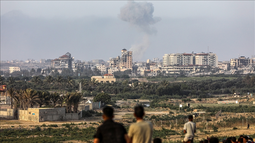 Video muestra a un soldado israelí arrojando al fuego una copia del Corán en la Franja de Gaza