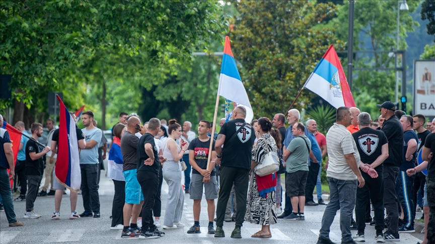 U Podgorici održan protest zbog usvajanja Rezolucije o Srebrenici u UN-u