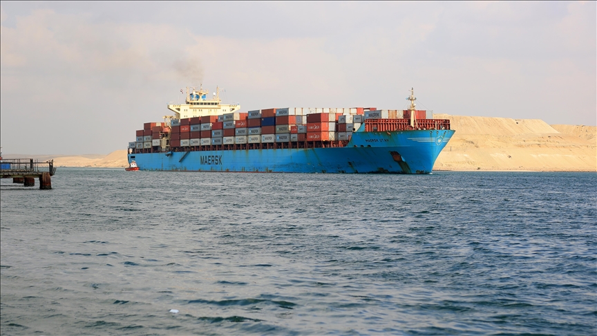 Shipping volume in Suez Canal down by two-thirds year-on-year in April