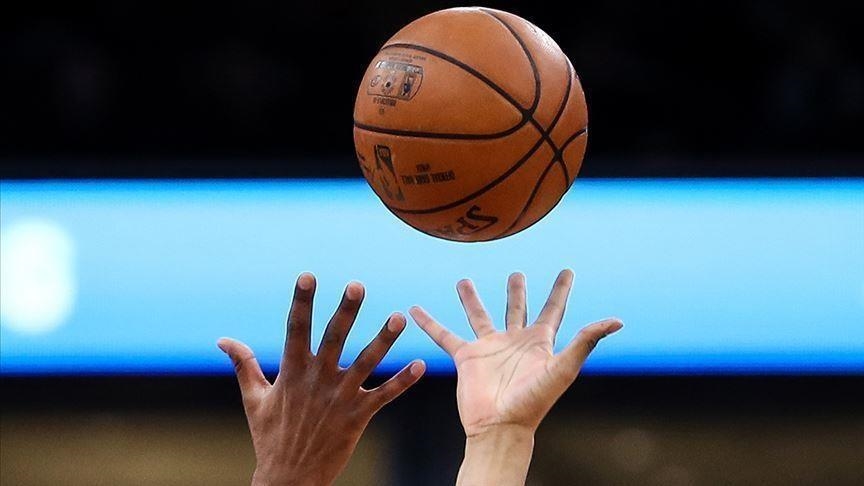 NBA'de Mavericks, Timberwolves'u 108-105 yenerek seride 1-0 öne geçti