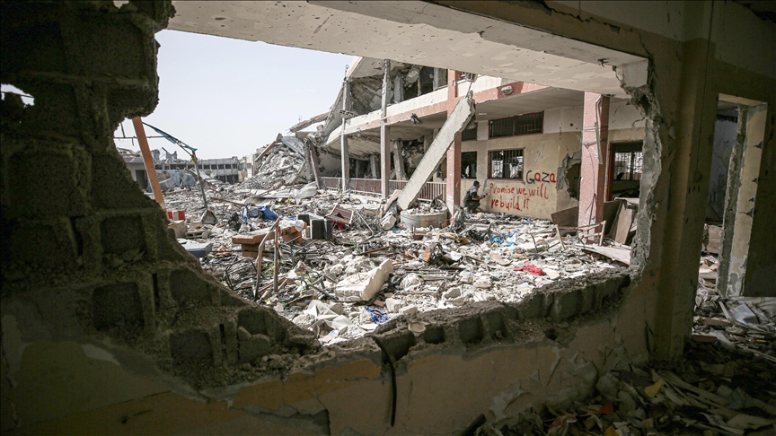 At least 7 killed in Israeli bombing of house in central Gaza