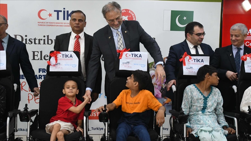 Türkiye delivers electric wheelchairs to disabled people in Pakistan