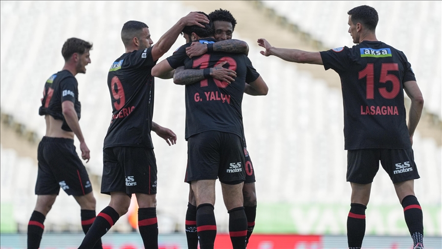 VavaCars Fatih Karagümrük, konuk ettiği Yılport Samsunspor'u yendi