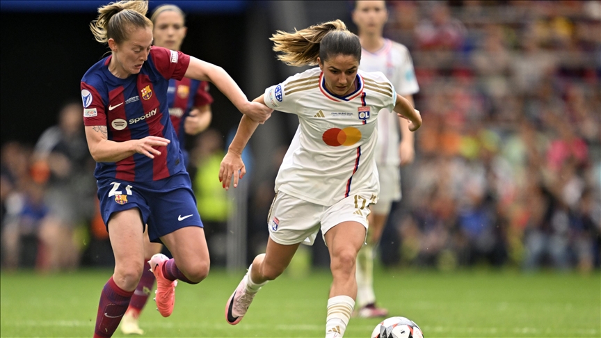 Barcelona retain Women's Champions League title