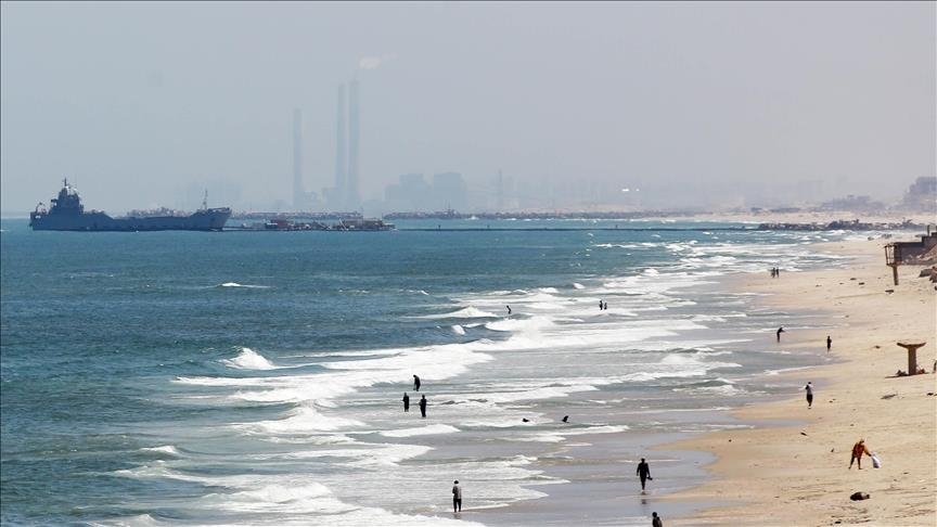 تيار بحري يجرف 4 سفن أمريكية قبالة غزة
