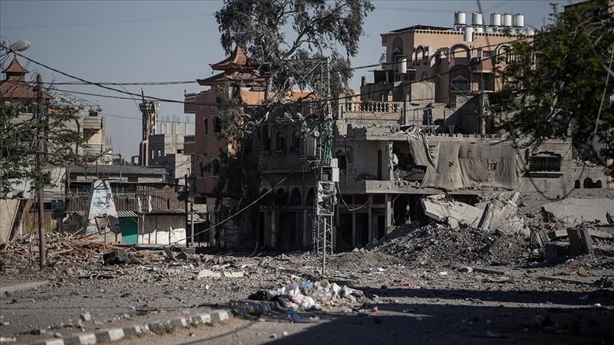 غزة.. 10 قتلى بقصف مدرسة نازحين وجيش إسرائيل يوسع توغله وسط رفح