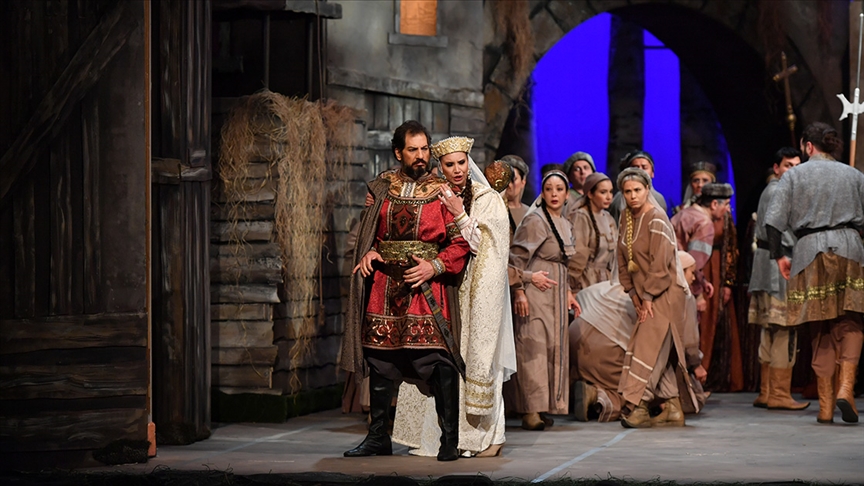 Destan anlatısı "Prens İgor" operası Opera Sahnesi'nde prömiyer yaptı