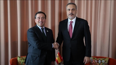 Turkish foreign minister meets Qatari, Spanish counterparts in Brussels