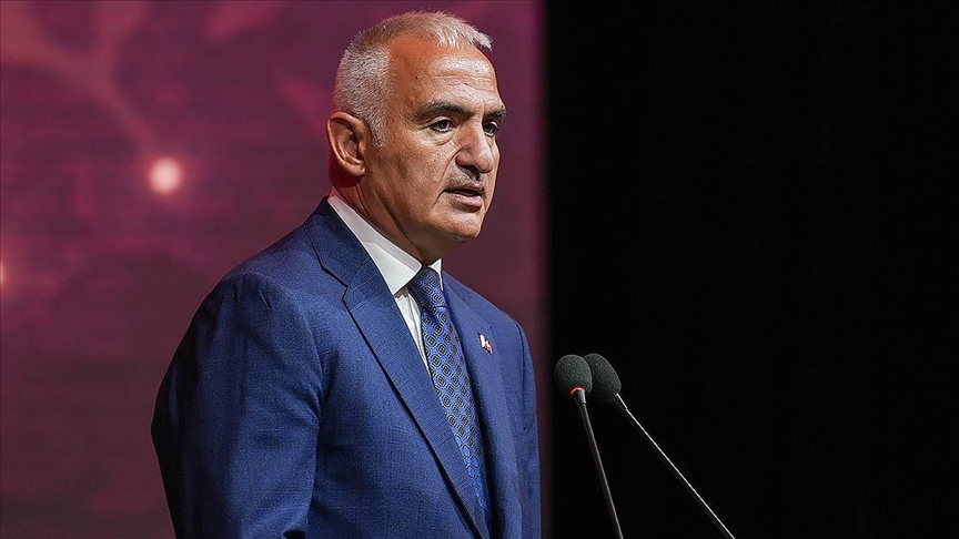 Kültür ve Turizm Bakanı Ersoy: (Ziyaretçi sayısında) Şu anda 4. sıradayız. Şimdi hedefimiz ilk 3'e girmek