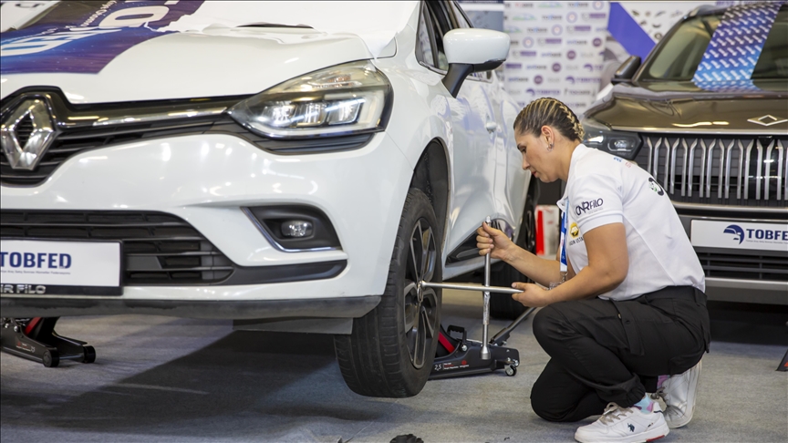 Automechanika Istanbul'da kadın oto bakım ustaları yarıştı 