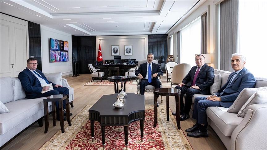 Turkish foreign minister receives leaders of World Union of Ahiska Turks