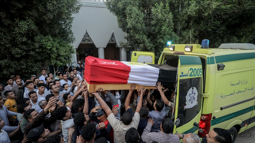مصر.. تشييع جنازة جندي قتل على الحدود مع غزة