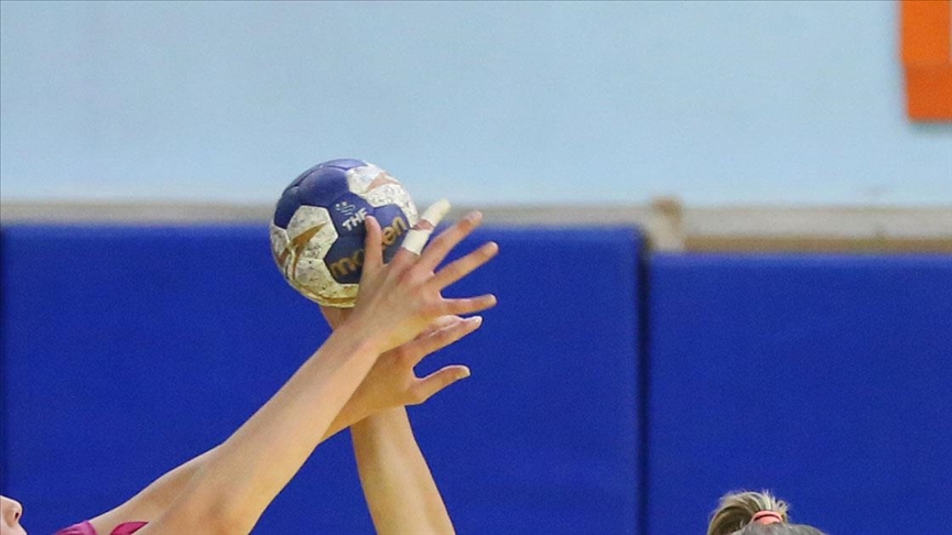 Kastamonu ve Konyaaltı belediyelerine "hentbol branşını kapatmayın" çağrısı