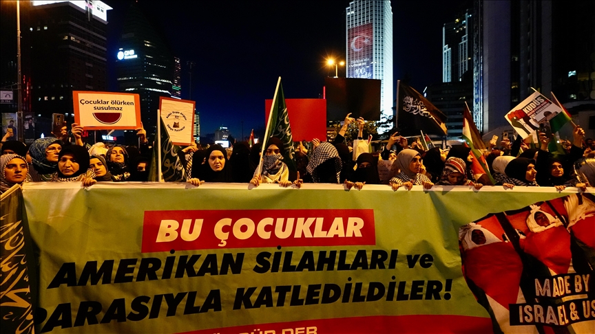 إسطنبول.. محتجون يتظاهرون أمام القنصلية الإسرائيلية