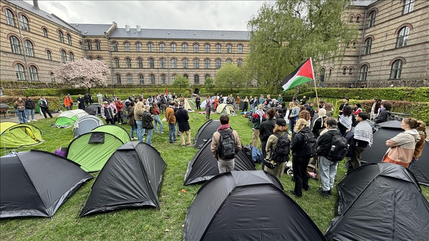 Pro-Palestine student protesters disrupt talk by Danish foreign minister at Copenhagen University