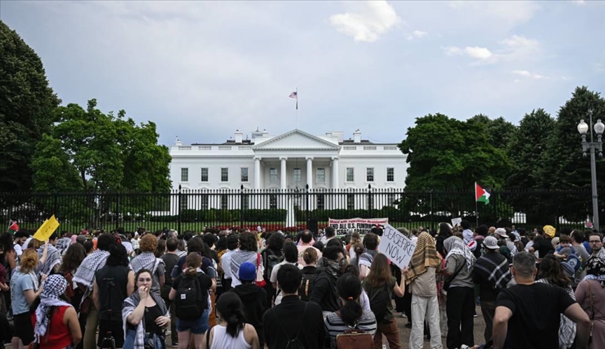 Manifestation contre Israël et l’administration Biden devant la Maison Blanche à Washington
