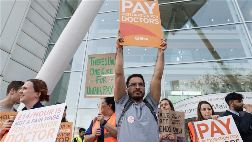 Junior doctors in England to stage 5-day walkout ahead of general election