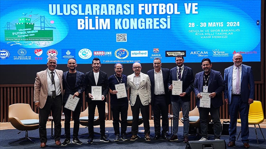 Uluslararası Futbol ve Bilim Kongresi'nde "Futbol ve Medya" paneli düzenlendi