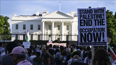 Hundreds gather in front of White House to protest Israel's attack on Rafah