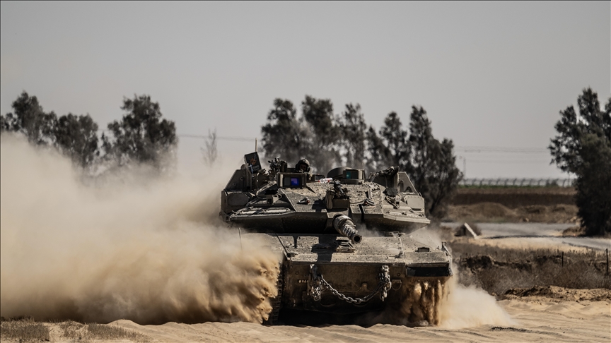 Israel closes in on Gaza after occupying all land borders