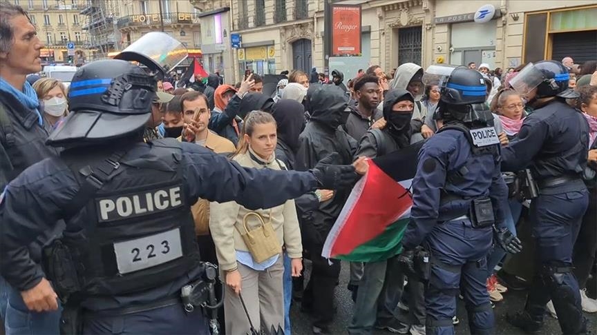 В Париже прошла многотысячная акция протеста против атак Израиля на Газу