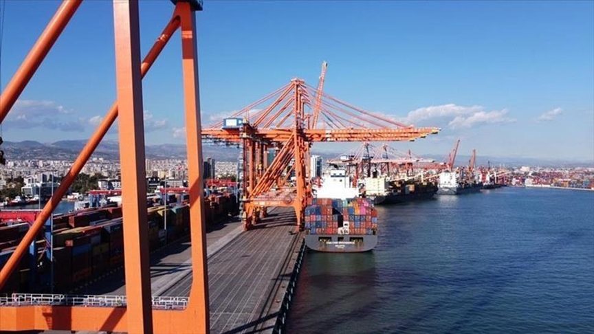 Türkiye's trade deficit widens 12.9% in April Türkiye's trade deficit widens 12.9% in April