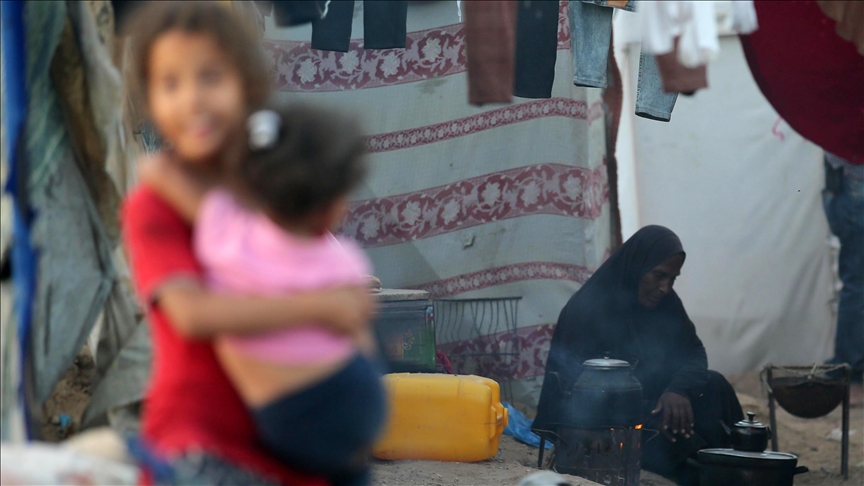 Overcrowded shelters in Gaza fuel spread of diseases, warns UN agency