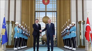 الرئيس أردوغان يستقبل رئيس وزراء كوسوفو في أنقرة