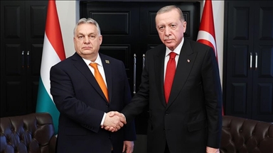 Турскиот претседател и унгарскиот премиер разговараа за билатералните односи и глобалните прашања