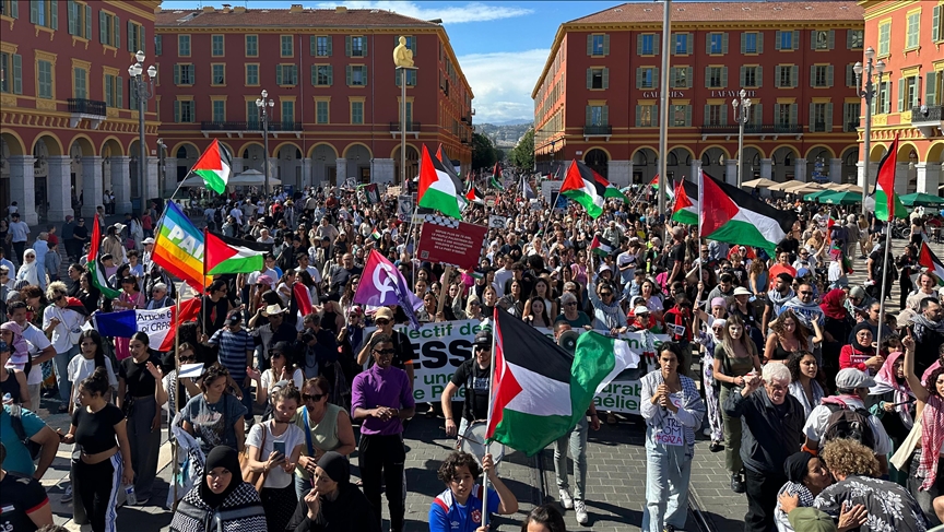 Gaza: plusieurs milliers de personnes défilent à Nice pour réclamer un cessez-le-feu