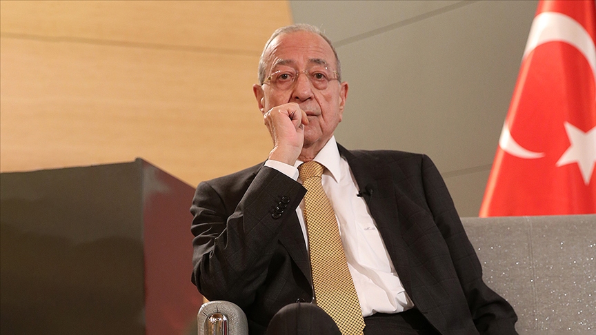 Türk basınının çok yönlü kalemi: Mehmet Barlas