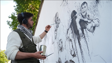 Turkish artist depicts Gaza onslaught in Istanbul