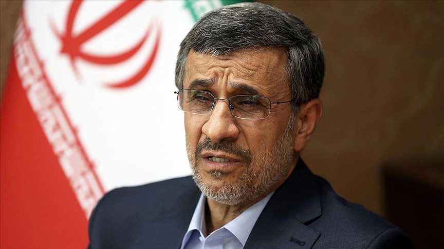 Adaylığı daha önce reddedilen eski İran Cumhurbaşkanı Ahmedinejad, seçimler için adaylık başvurusu yaptı