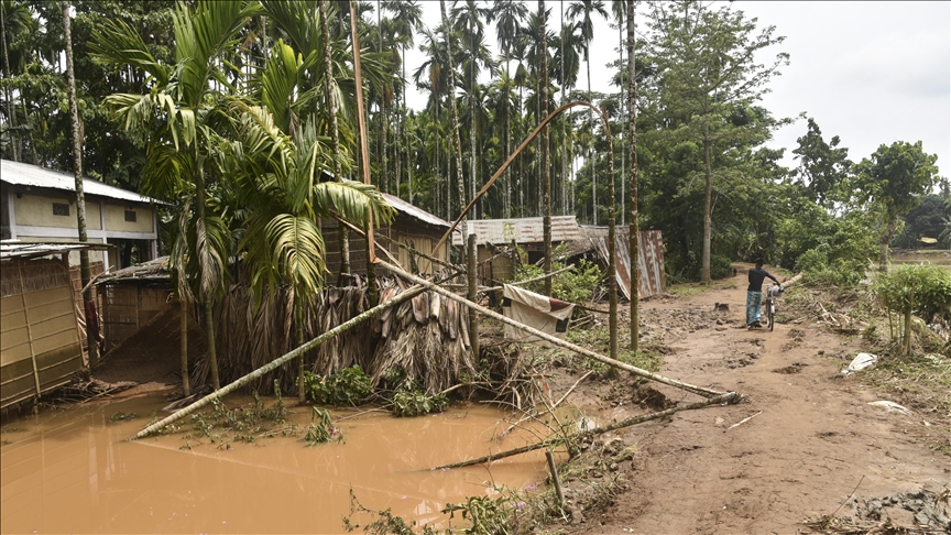 At least 10 killed in Sri Lanka flooding caused by heavy rainfall At least 10 killed in Sri Lanka flooding caused by heavy rainfall