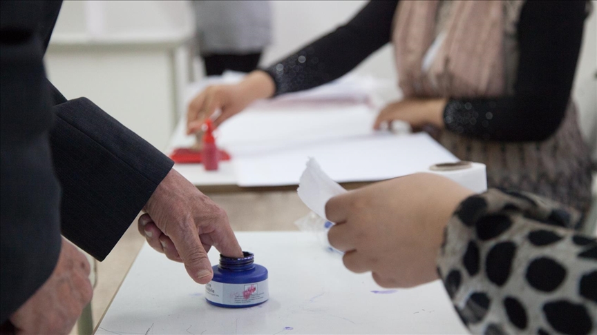 Mexicans head to polls in election to choose next president Mexicans head to polls in election to choose next president