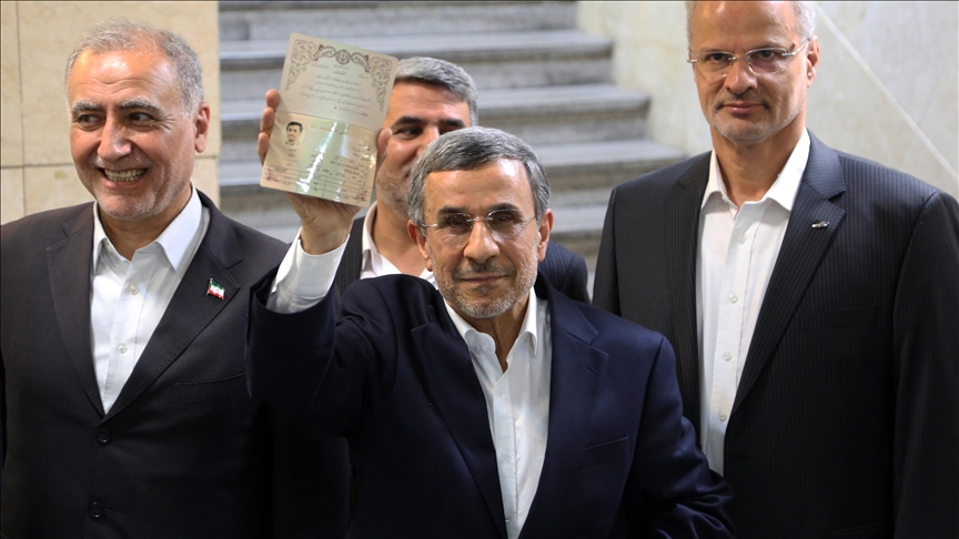انتخابات ریاست جمهوری ایران؛ محمود احمدینژاد ثبت نام کرد