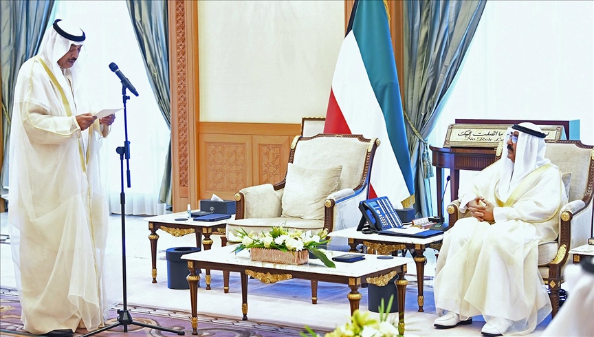 ولي العهد الكويتي الجديد يؤدي اليمين الدستورية نائبا للأمير