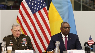 وزير الدفاع الأمريكي يؤكد دعم بلاده "المطلق" لأوكرانيا
