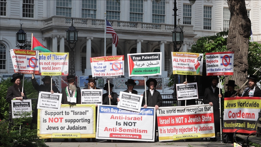 ثلث اليهود الأمريكيين يعتقدون بارتكاب إسرائيل إبادة في غزة