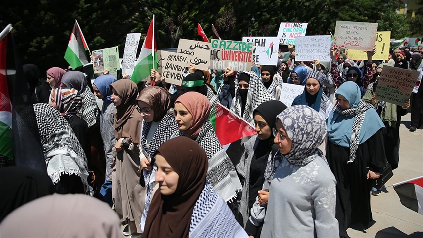 İsrail'in Gazze'ye yönelik saldırıları protesto edildi