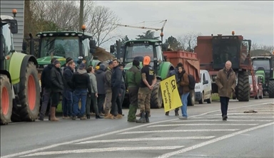 Les frontières entre la France et l'Espagne bloquées par une manifestation d'agriculteurs