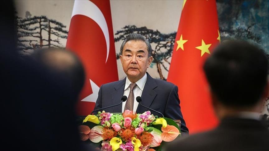 وانغ يي يدعو إلى تنسيق تركي صيني لحل القضية الفلسطينية