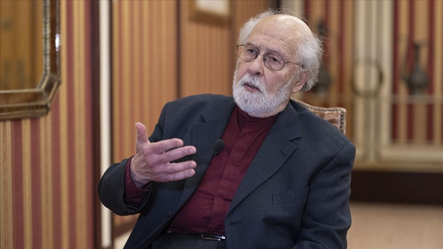 Prof. Dr. Seyyid Hüseyin Nasr: Bugün İslam dünyası, Batı'yı Batı'dan daha fazla taklit ediyor