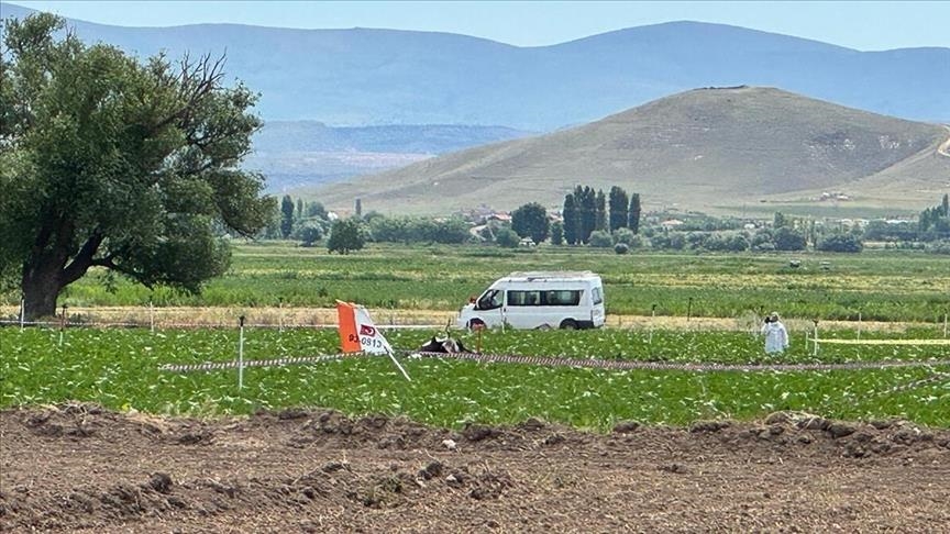2 pilots killed in training plane crash in central Türkiye