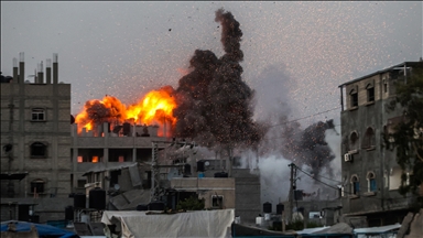 مقتل 4 فلسطينيين في قصف إسرائيلي استهدف منزلا وسط غزة