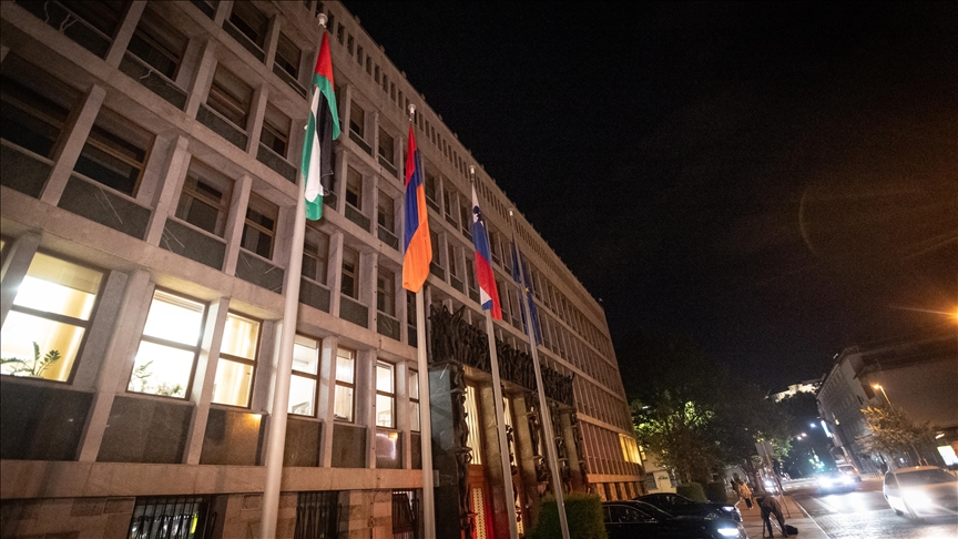 Slovenya'da devlet olarak tanınan Filistin'in bayrağı mecliste göndere çekildi