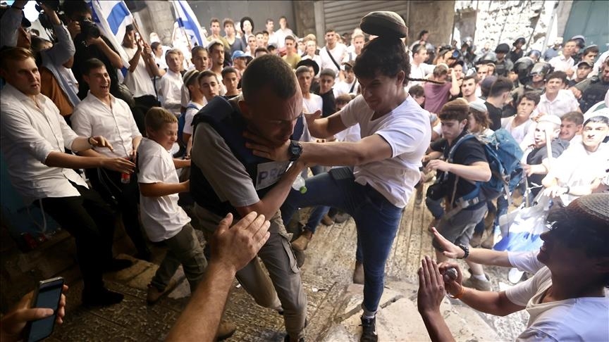 Marche des drapeaux: des colons israéliens agressent des Palestiniens à Jérusalem-Est