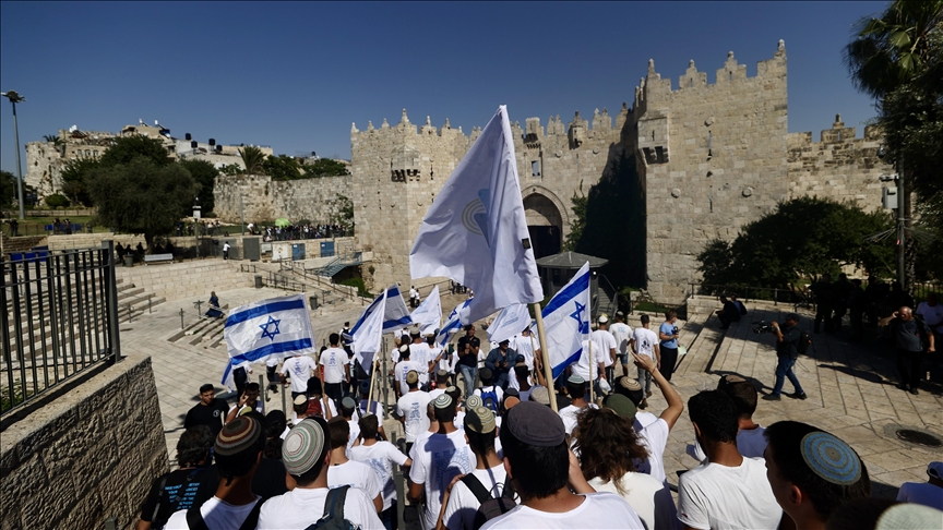 Grupos de derecha israelíes organizan una marcha con banderas en la ocupada Jerusalén Oriental