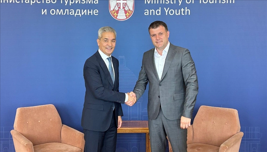 Ambasador Aksoy s ministrom Memićem: Sve više obostranih posjeta turista Turkiye i Srbije