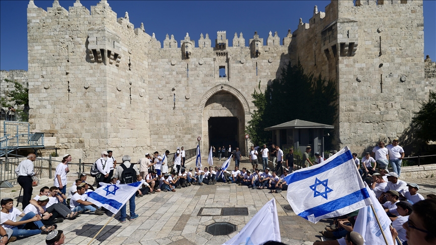التعاون الإسلامي تدين “مسيرة الأعلام” وترفض سيادة إسرائيل على القدس